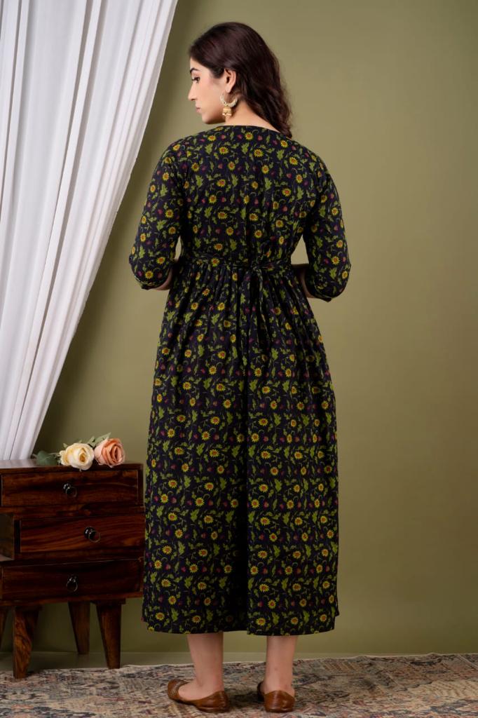 Carry green Cotton printed maternity and feeding kurti