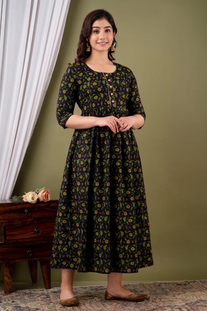 Carry green Cotton printed maternity and feeding kurti
