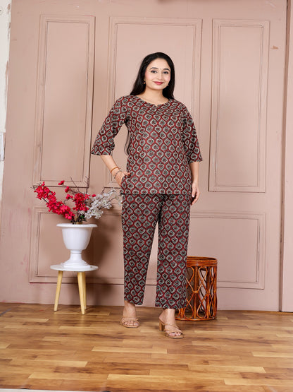 Brown paan  cotton cord set