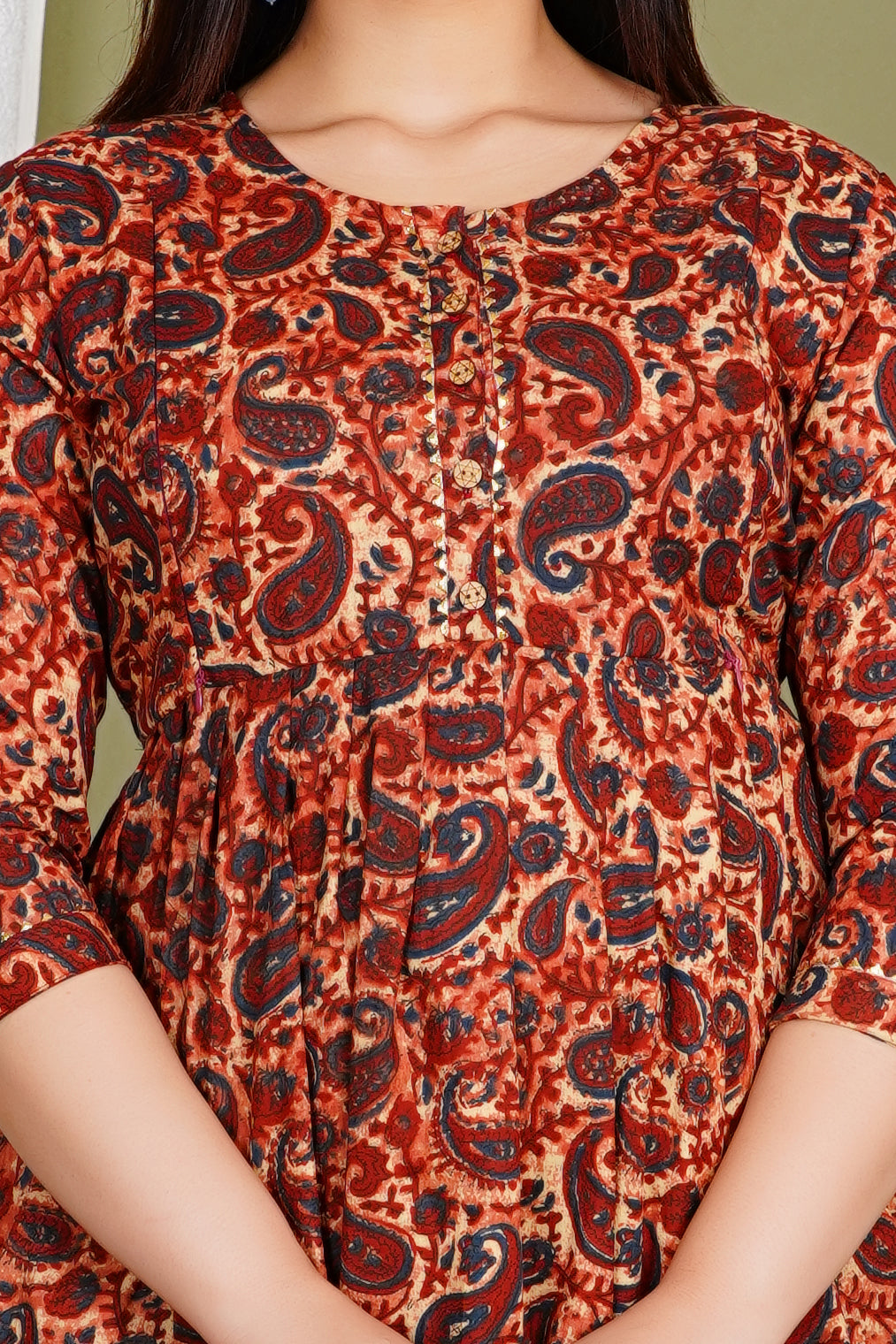 Red carry rayon maternity and feeding kurti