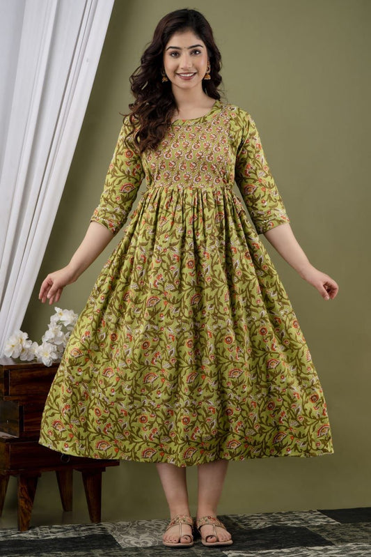 Green chidi cotton maternity and feeding kurti